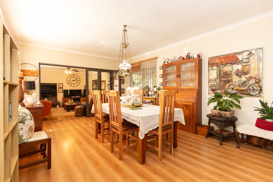 5 Bedroom Property for Sale in Ferndale Western Cape